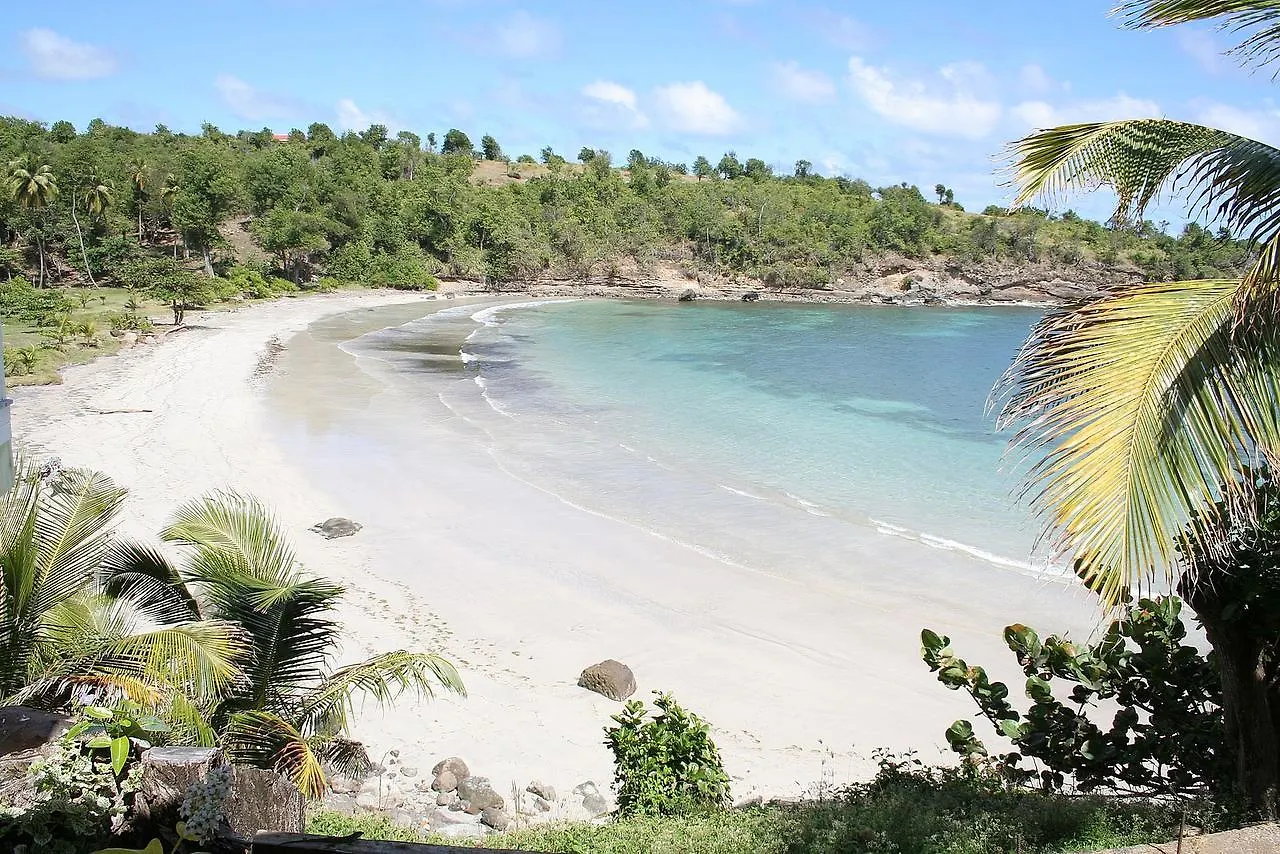 Two Bays Beach Villa, Apartment, And Studios Crochu