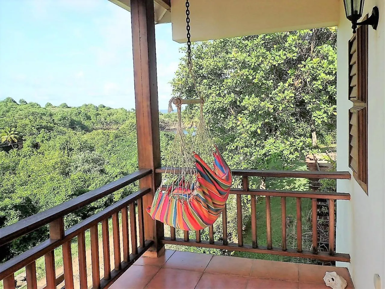 Two Bays Beach Villa, Apartment, And Studios Crochu Hotel