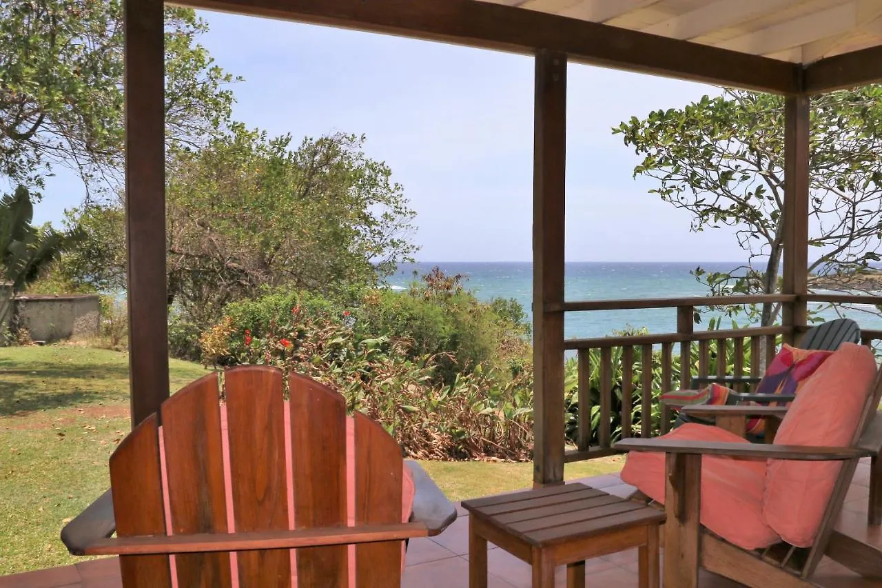 Two Bays Beach Villa, Apartment, And Studios Crochu