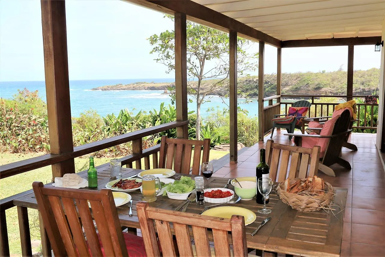 Two Bays Beach Villa, Apartment, And Studios Crochu